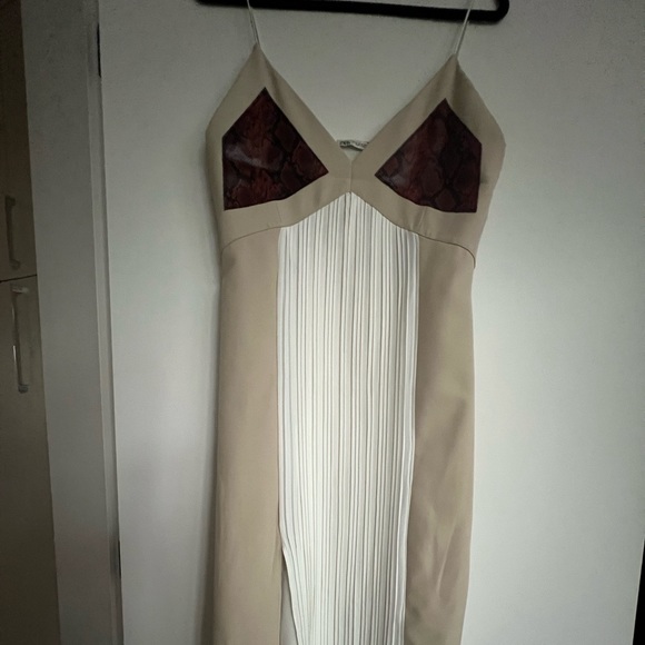 NEW. Zara Spaghetti Strap; MIDI Dress. Size M. Bust 16.5”, Hips 20”, Length 47”. - Picture 1 of 9